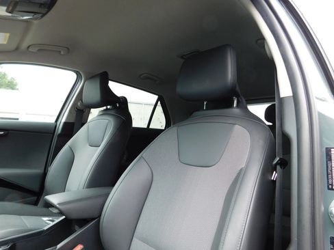 Used 2023 Kia Niro Wind FWD image 18