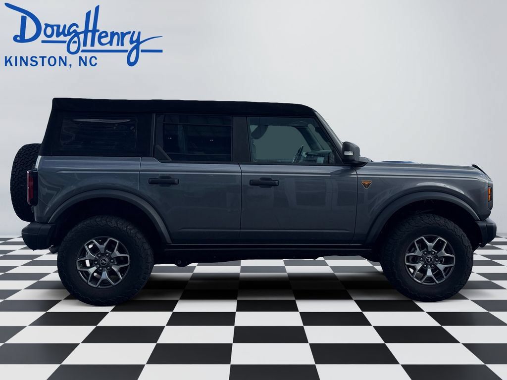 Used 2023 Ford Bronco Badlands AWD/4WD image 6