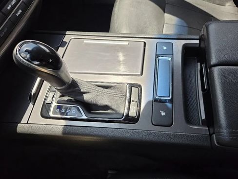 Used 2016 Hyundai Genesis 3.8 RWD image 35