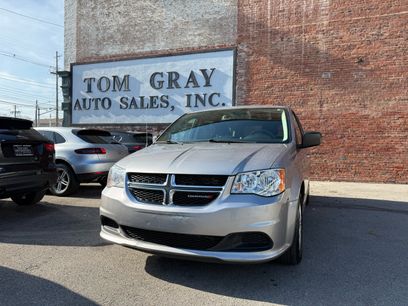 Used 2018 Dodge Grand Caravan SE w/ UConnect Hands-Free Group