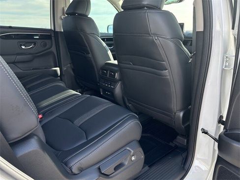 New 2025 Honda Pilot EX-L image 24