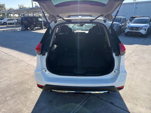 Certified 2019 Nissan Rogue S image 29