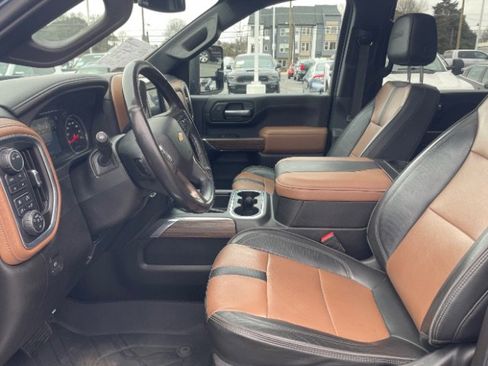 Used 2023 Chevrolet Silverado 3500 High Country w/ Safety Package II image 11