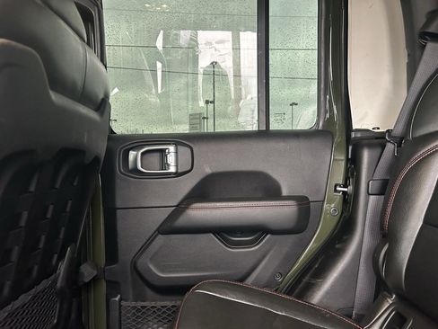 Used 2022 Jeep Gladiator Rubicon w/ Cold Weather Group image 29