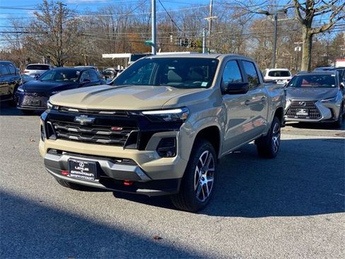 Used 2023 Chevrolet Colorado Z71 w/ Z71 Convenience Package 2 image 8