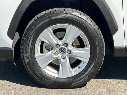 Certified 2020 Toyota RAV4 LE w/ All Weather Liner Package AWD/4WD image 30