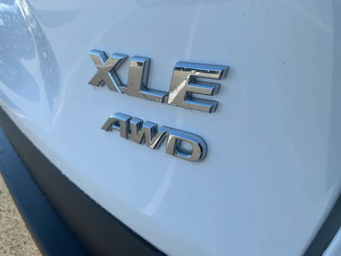 Used 2025 Toyota RAV4 XLE image 17