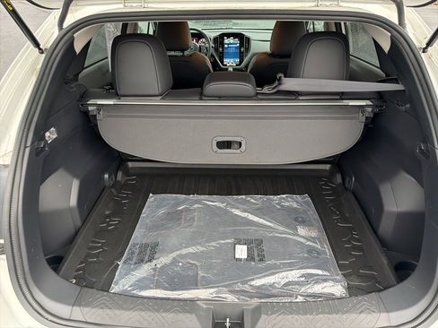 Certified 2024 Subaru Crosstrek 2.5i Limited w/ Crosstrek Mirror Package image 17