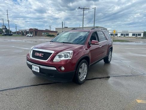 Used 2010 GMC Acadia SLT w/ Technology Package FWD image 2
