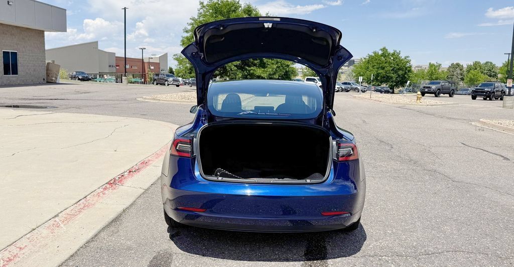 Used 2018 Tesla Model 3 Long Range AWD/4WD image 7