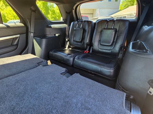 Used 2018 Ford Explorer XLT FWD image 19