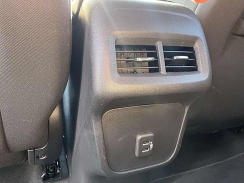 Certified 2023 Chevrolet Equinox LT FWD image 12