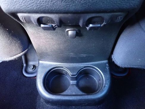 Used 2018 Jeep Wrangler Unlimited Sport image 18