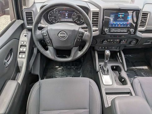 Used 2024 Nissan Frontier SV w/ SV Convenience Package RWD image 18
