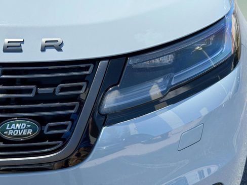 Used 2026 Land Rover Range Rover Velar Dynamic SE image 10