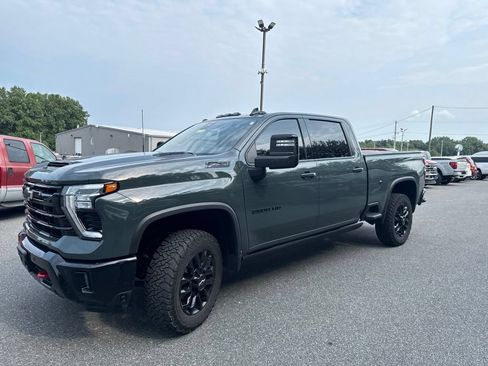 Used 2025 Chevrolet Silverado 2500 LTZ w/ Trail Boss Package AWD/4WD image 3