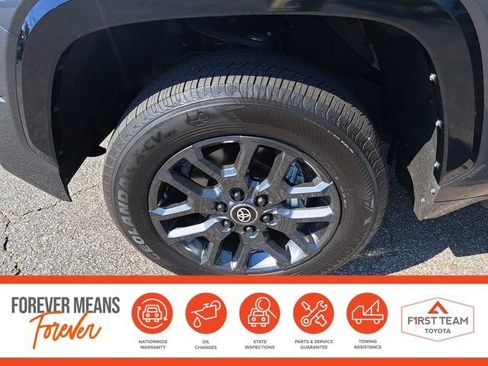 Used 2025 Toyota Tundra Platinum AWD/4WD image 31