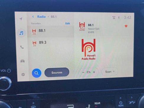 Used 2023 Toyota Highlander L image 18