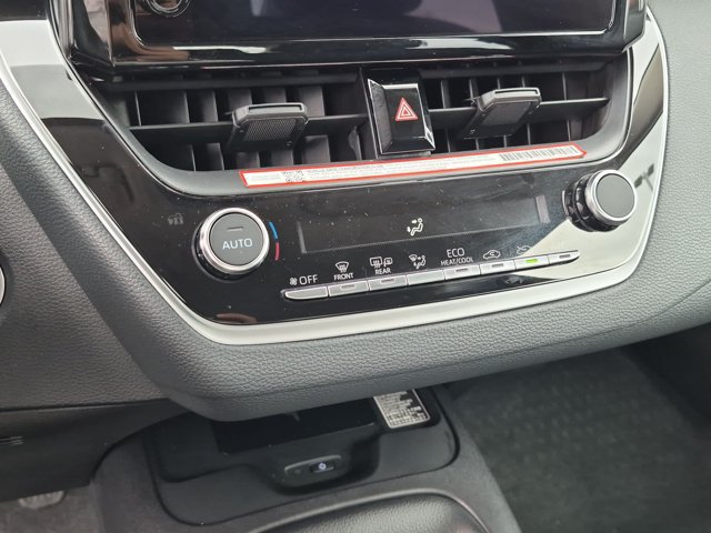 Used 2025 Toyota Corolla LE w/ LE Premium Package FWD image 14