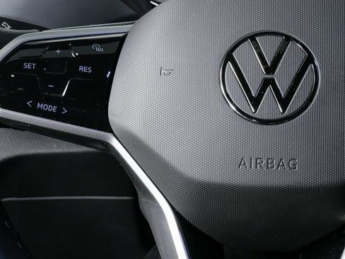 Used 2024 Volkswagen ID.4 2WD image 11