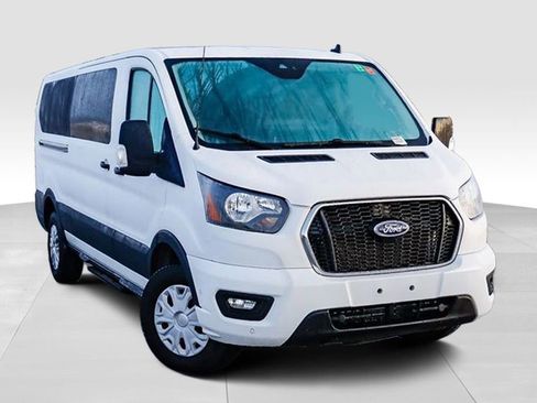 Used 2023 Ford Transit 350 XLT image 2