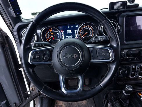 Used 2020 Jeep Wrangler Unlimited Sahara AWD/4WD image 20