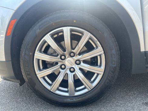 Used 2019 Cadillac XT4 Premium Luxury AWD/4WD image 10