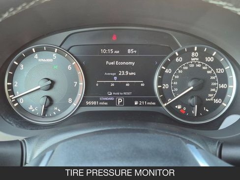 Used 2019 INFINITI QX50 Luxe w/ Navigation Package AWD/4WD image 23