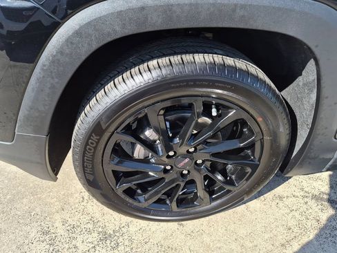 Used 2024 GMC Terrain SLE w/ Elevation Edition FWD image 7