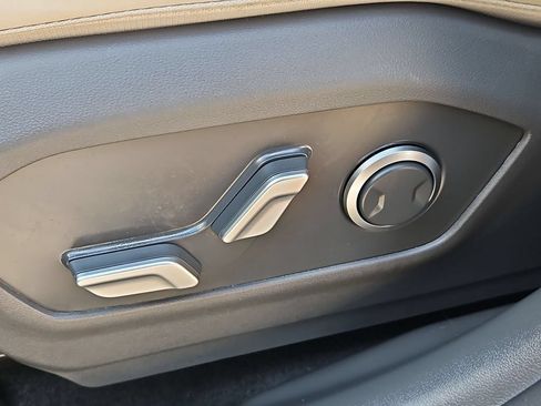 Used 2025 Hyundai Santa Fe SEL FWD image 14