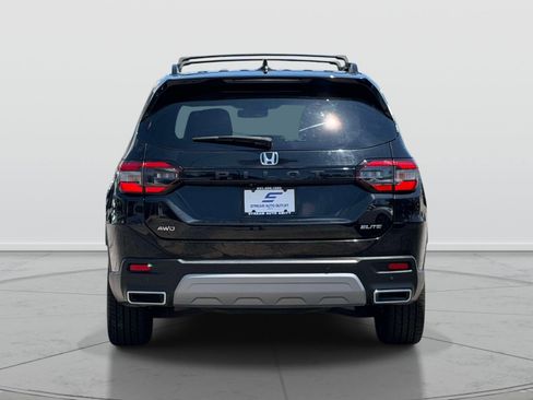Used 2023 Honda Pilot Elite image 6