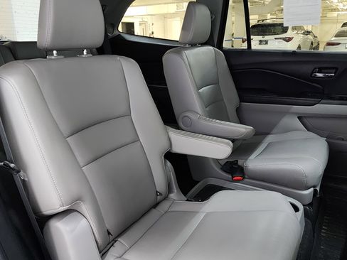 Used 2019 Honda Pilot Touring image 22