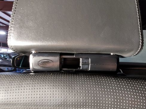 Used 2018 Land Rover Discovery HSE Luxury image 49