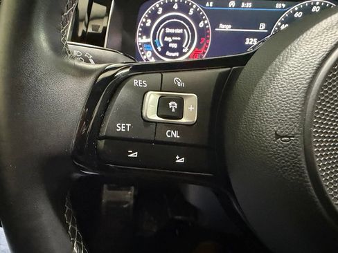 Used 2018 Volkswagen Golf R 4-Door AWD/4WD image 20