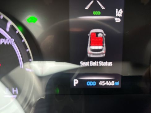 Used 2022 Toyota Highlander LE image 12