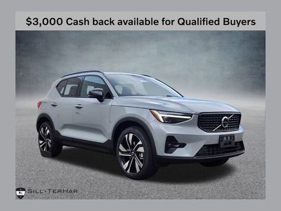 New 2026 Volvo XC40 B5 Ultra w/ Climate Package