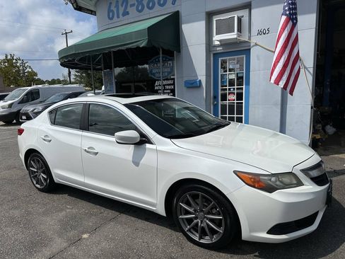 Used 2014 Acura ILX FWD image 4