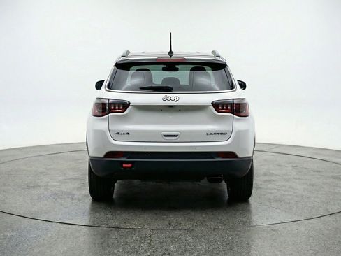 Used 2025 Jeep Compass Trailhawk AWD/4WD image 7