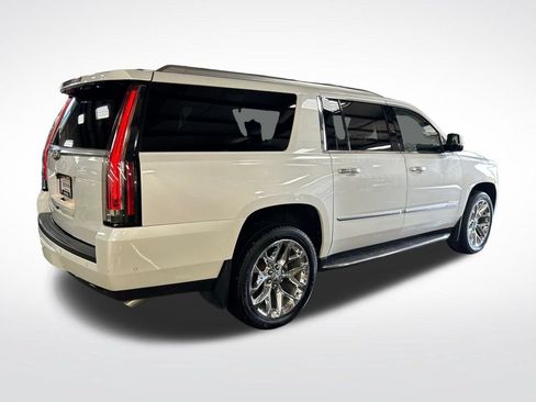 Used 2019 Cadillac Escalade ESV Premium Luxury AWD/4WD image 5