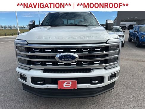 Used 2024 Ford F250 Platinum image 2