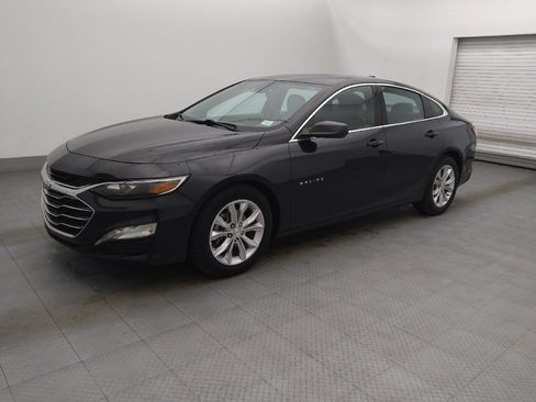 Used 2022 Chevrolet Malibu LT image 2