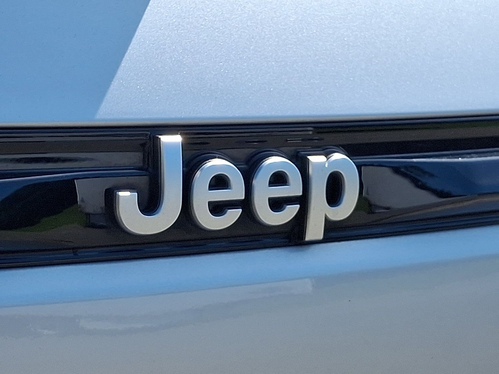Used 2023 Jeep Grand Cherokee Summit AWD/4WD image 31