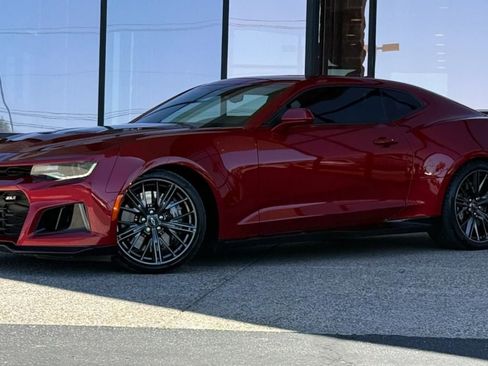 Used 2021 Chevrolet Camaro ZL1 RWD image 3