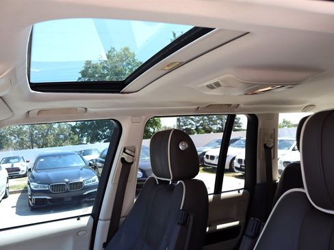 Used 2010 Land Rover Range Rover Supercharged AWD/4WD image 25
