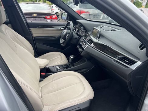 Used 2017 BMW X1 xDrive28i AWD/4WD image 11