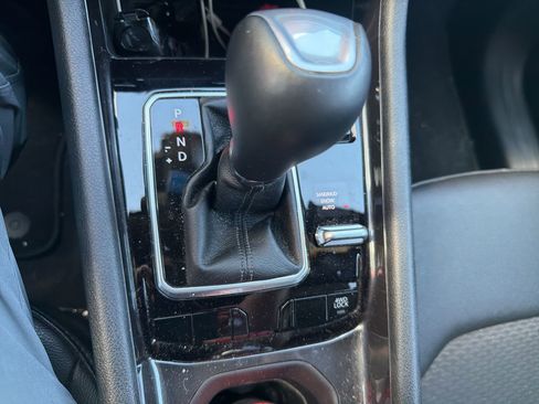 Used 2025 Jeep Compass Latitude image 12