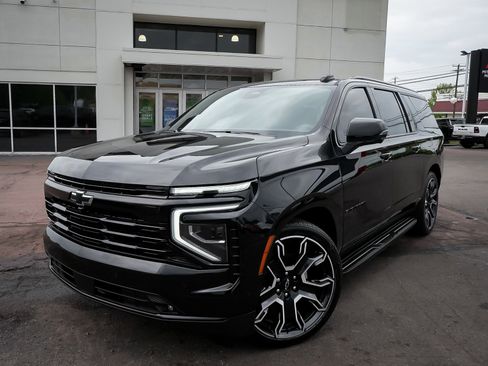 Used 2026 Chevrolet Suburban RST w/ RST Capability Package AWD/4WD image 56