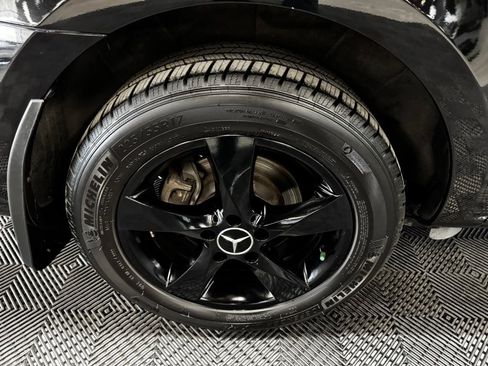 Used 2018 Mercedes-Benz Metris Passenger image 19