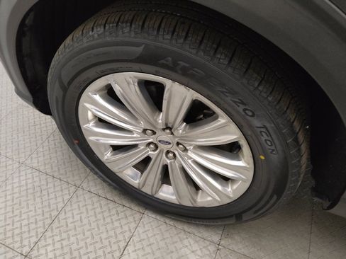 Used 2020 Ford Explorer Limited image 31