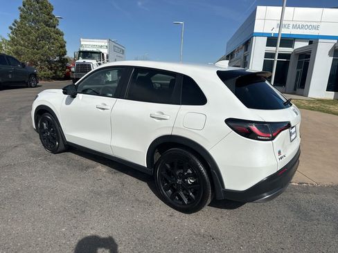Used 2023 Honda HR-V Sport image 29